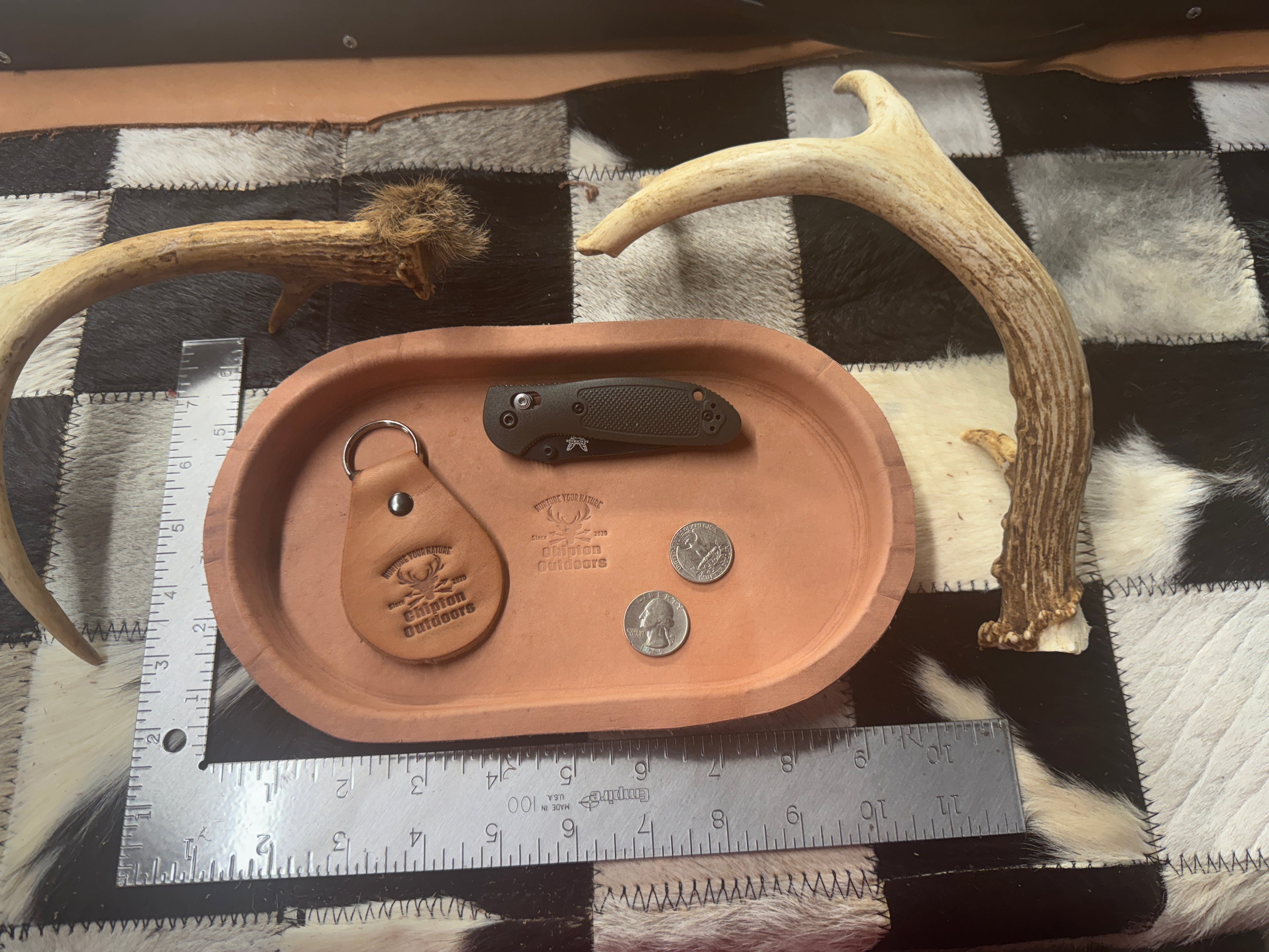 Hand made leather valet - Natural